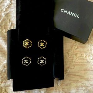 Chanel stud earrings in gold and silver